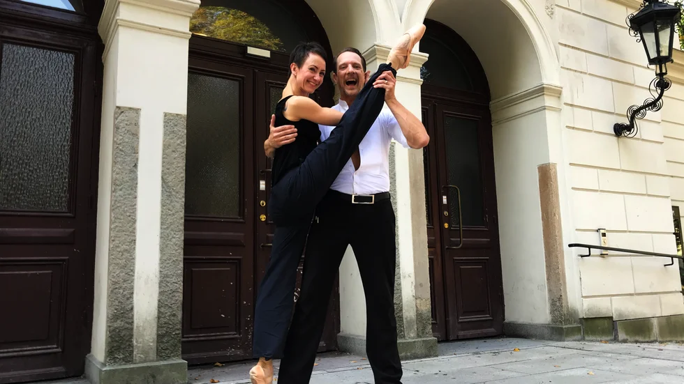Tobias Wallin och Katariina Edling är tillbaka med lunch- och afterworkföreställningar. Denna gång på Nyköpings Teater. 
