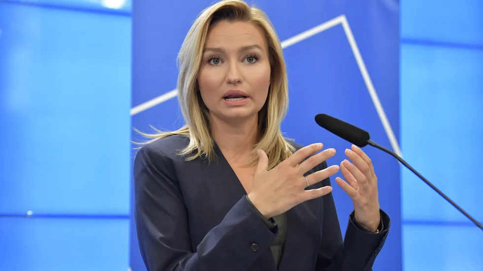 Kristdemokraternas ledare Ebba Busch föreslår en rad förändringar i straffrätten för att få bukt med ungdomsbrottsligheten.