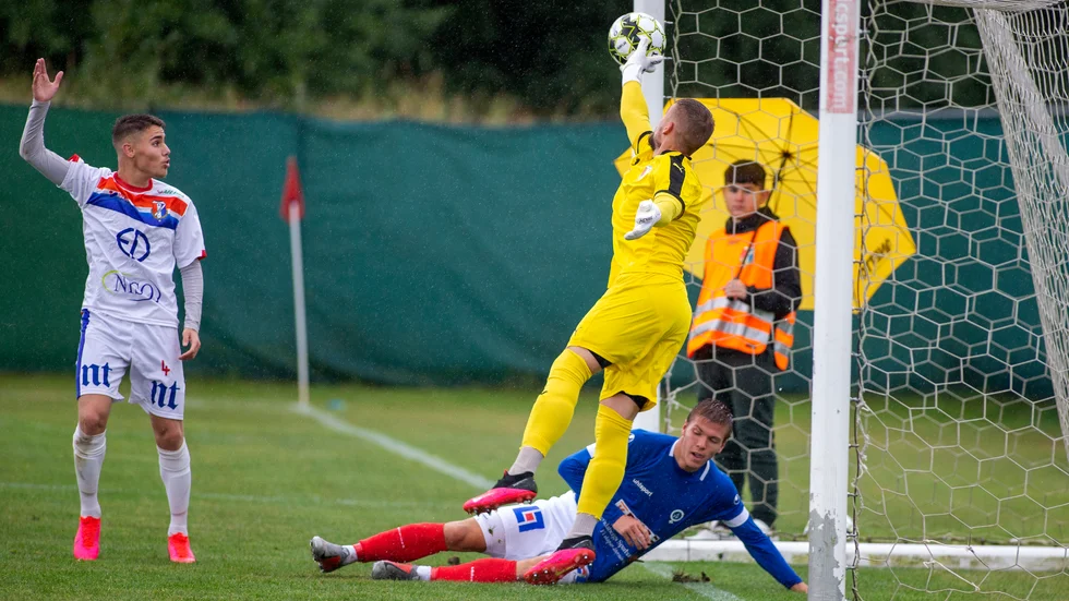 Efter 6 minuter var ÅFF och Theodor Skarp nära att göra 1-0 för ÅFF. Inget mål där, men ÅFF vann till slut med 3-1.