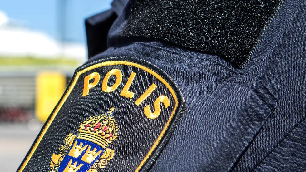 Polis fanns på plats hos de inbrottsdrabbade företagen.