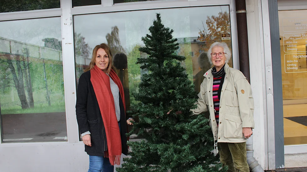 Anette Karlsson och Ulla Pettersson hoppas att många föreningar vill vara med i julgranstävlingen.