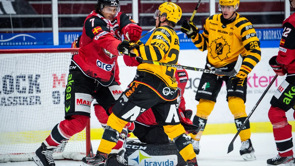 Malmö vann kampen och malde ner ett blekt Skellefteå AIK. Förlusten var AIK:s andra på rad och segern var Malmös första på väldigt länge. 