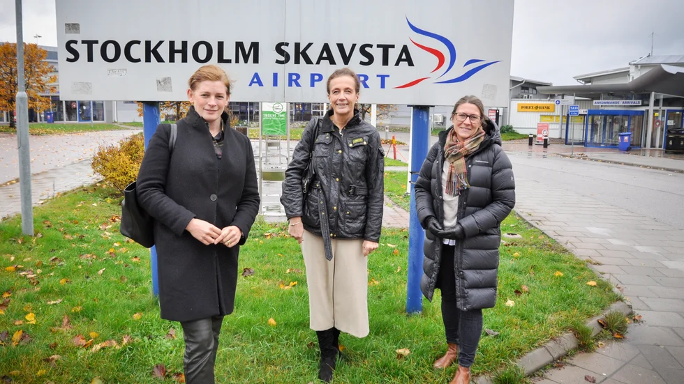 Anna af Sillén (oppositionsråd i Nyköping), Maria Stockhaus (trafikpolitisk talesperson hos Moderaterna) och Ann-Sofie Lifvenhage (riksdagsledamot från Gnesta)
är starkt kritiska till regeringens krispaket.