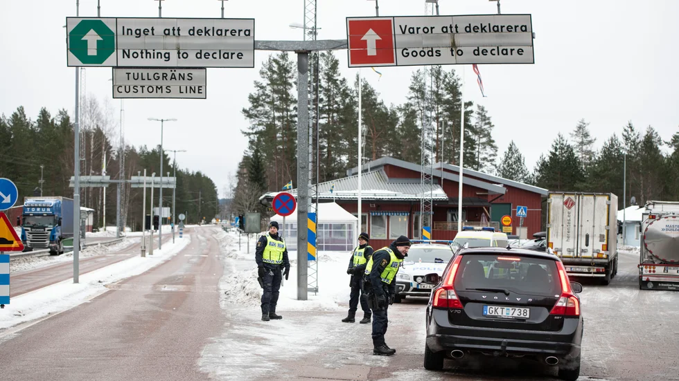 De nordiska länderna borde ha sökt samarbete i stället för gränsmarkeringar redan i början av pandemin.
