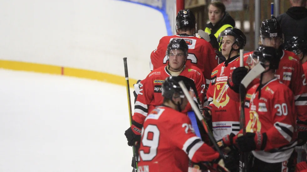 Linden gör förändringar i truppen.