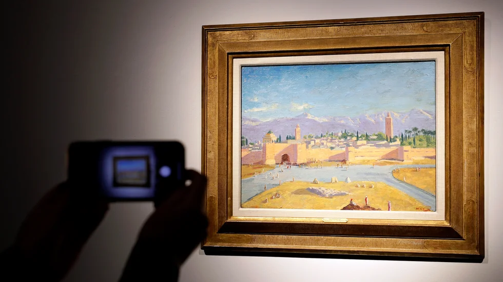 Oljemålningen "Tower of the Koutoubia Mosque" målades av Winston Churchill i januari 1943. Nu auktioneras den ut på Christie's i London.