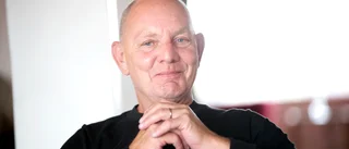 Regissören Lars Norén död i sviterna av covid-19