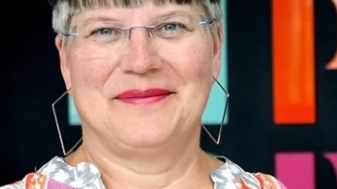 Susann Jonsson, Hovlös, skriver om prövningarnas tid och citerar Sonya Hedenbratt. 