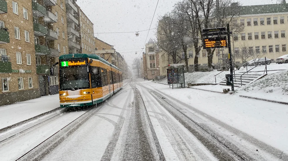 I vår inleds arbetet med att anlägga nya spårvagnsspår på Nygatan. Då går också startskottet för Stiftelsen Kulturmiljövård som övervakar schaktningen av markarbetena.