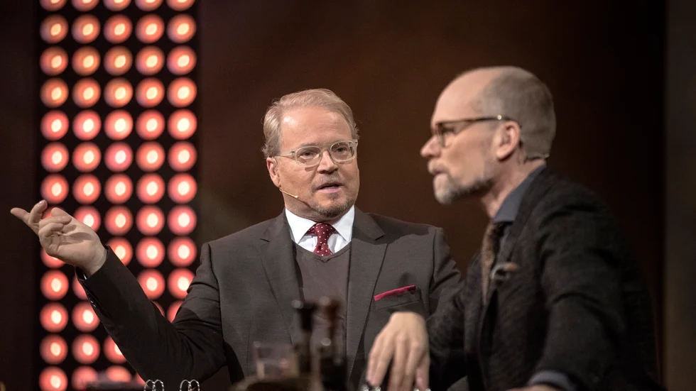 Fredrik Lindström och Kristian Luuk fortsätter att dra tittare till "På spåret". Arkivbild.
