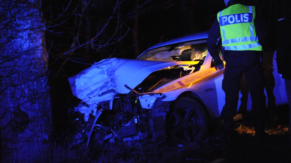 Polisen på plats efter olyckan.