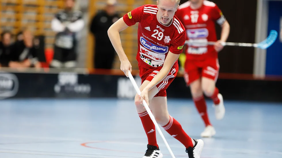 Pelle Hansson gjorde tre av Strängnäs sju mål i den viktiga streckmatchen hemma mot Älvsjö.
