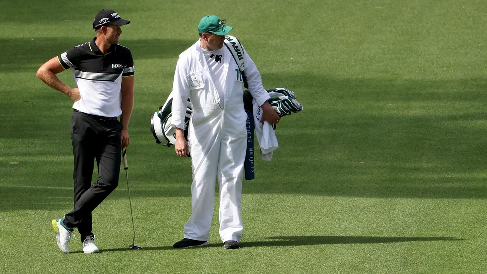 Henrik Stenson fick en tuff start på andra rundan i US Master i Augusta, Georgia.