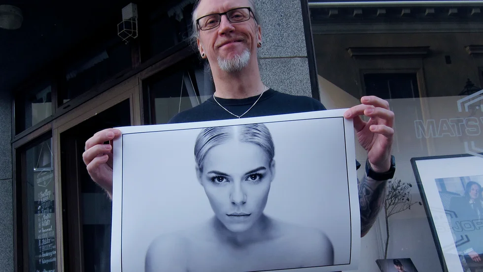 "Jag håller med juryn, det är en bra bild", säger Mats Vassfjord om sitt vinnande bidrag där han fotograferat modellen Marica Björklund.