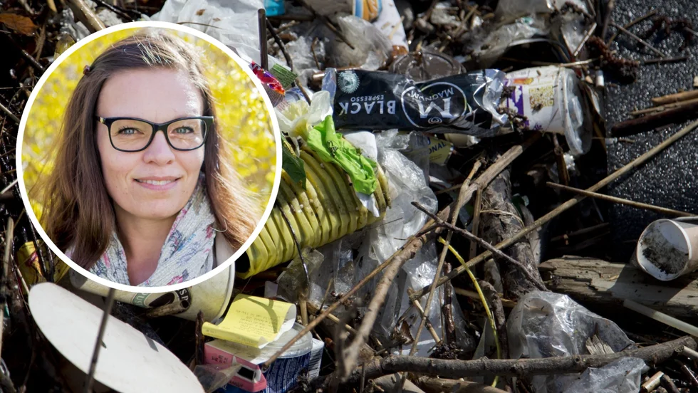 Linda Aldebert, miljöstrateg och kommunekolog på Katrineholms kommun, hoppas att många vill vara med och plocka skräp i vår. 