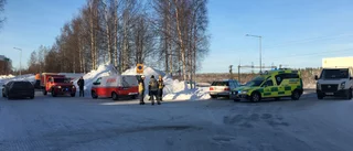 Larm om trafikolycka med två personbilar i Luleå