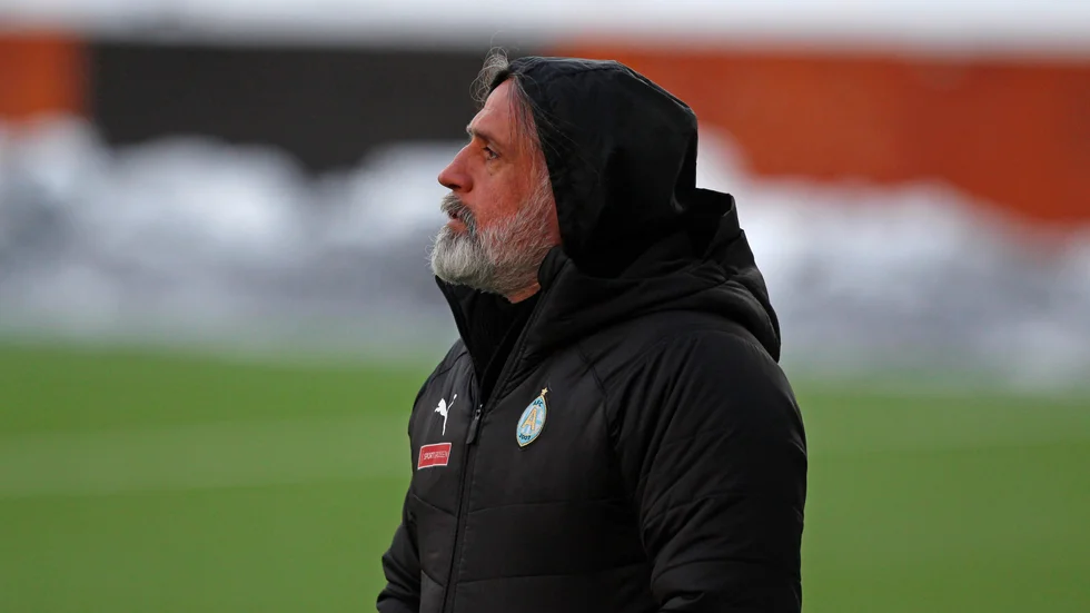 AFC-tränaren Özcan Melkemichel.