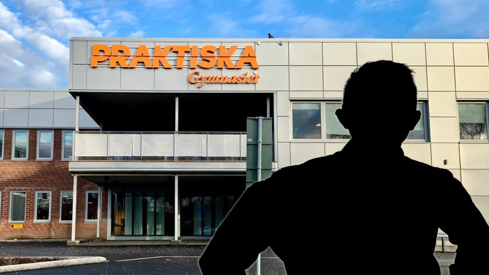 Avstängd under utredningen. Gymnasieeleven på friskolan Praktiska gymnasiet i Luleå misshandlade en av sina lärare under tisdagen. "Ett riktat slag mot kroppen under en situation i ett av klassrummen när en meningsskiljaktighet uppstod", säger rektor Jörgen Lundin.  