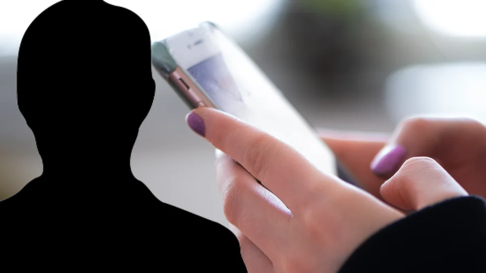 Mannen och flickan har haft sms-konversation med varandra innan sina möten.