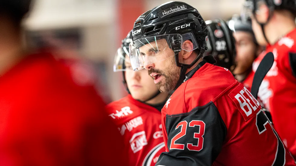 Fredrik Bergdahl är på bättrningsvägen, men är fortfarande ett frågetecken inför Piteå Hockeys matcher i allettan nästa helg. (Arkivbild)