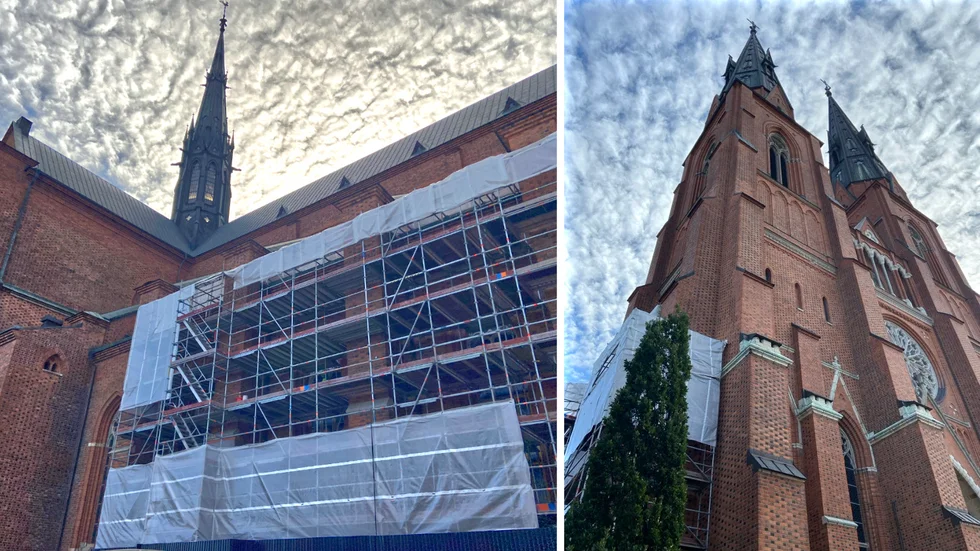 Utanför Domkyrkan står byggställningar som det klättrades på under natten mot fredag. 