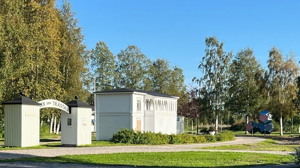 Rånet ska ha skett på Strandängarna, strax hitom klätterställningen på höger sida.