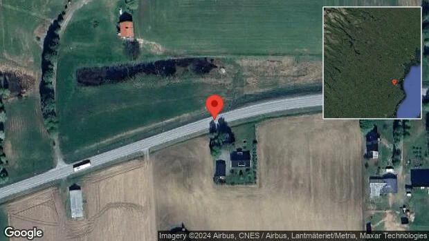 Stopp på väg 814 på grund av viltolycka med en personbil