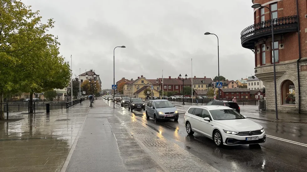 Långa köer på Kungsgatan vid 16.30-tiden.