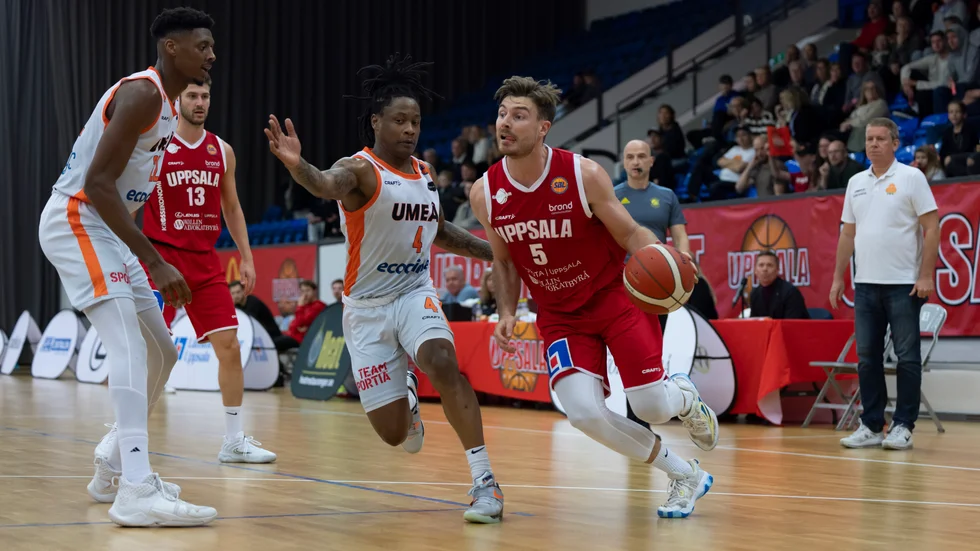 Uppsalas bäste spelare i segermatchen mot Umeå var lagkaptenen Lukas Friberg(nr 5)