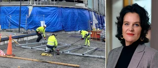 Minska antalet platser på samhälls- och ekonomiprogrammen