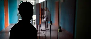 Bröt upp skolkompisens skåp – då kom knytnäven i nacken