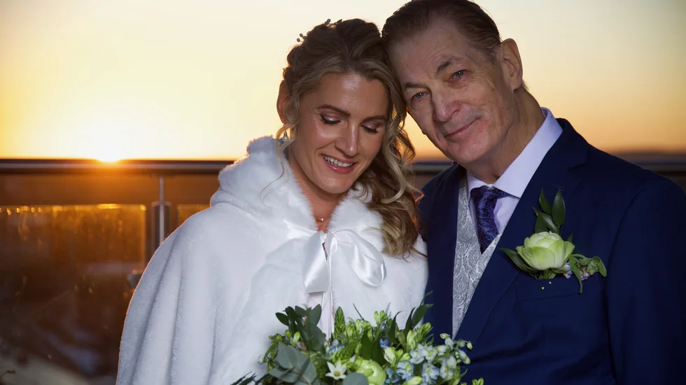 Doug Seegers med sin nyblivna fru, Umeåbon Dina Frihaven.