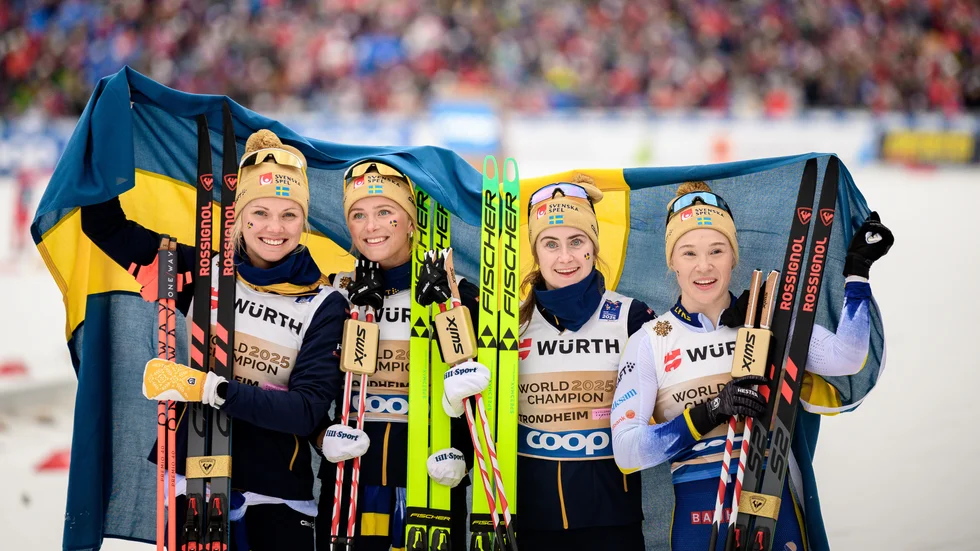 Emma Ribom, Frida Karlsson, Ebba Andersson och Jonna Sundling fixade svenskt guld i VM-stafetten.