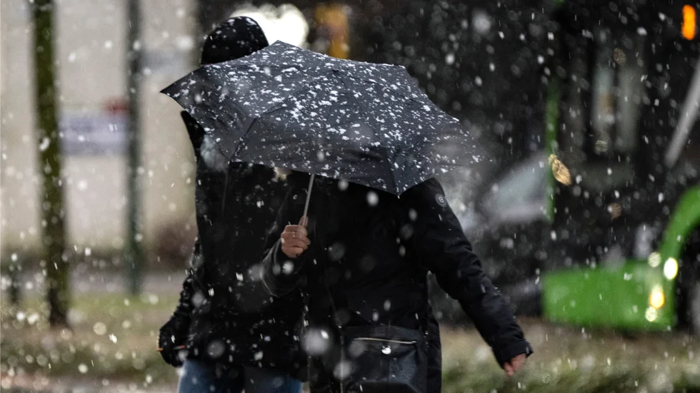 Den som hoppas på snö till nyårsafton kan lugna sig med att det finns en chans, enligt nuvarande väderprognos.