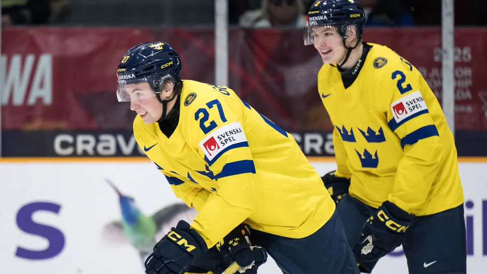 David Granberg har inlett JVM i Ottawa starkt. Efter de två första matcherna är Piteåsonen redan uppe i fyra poäng. 