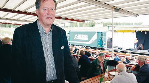 Åke Bergh, VD för Bergs Timber i Mörlunda bjöd in till stort kalas på Målilla Motorstadion när företaget firade 90 år.