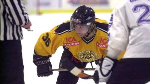 Emil Franzén blev matchvinnare för VH när laget vände underläge 0-3 till seger 4-3. Emil gjorde det avgörande målet dryga minuten från slutet. Foto: Magnus Strömsten