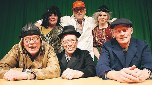 Här är några men inte alla i revygänget, med Awa Myrén, Tommy Johansson, Ida Myrén, Bengt Johnson, Bengt Andersson och Roger Segergren.