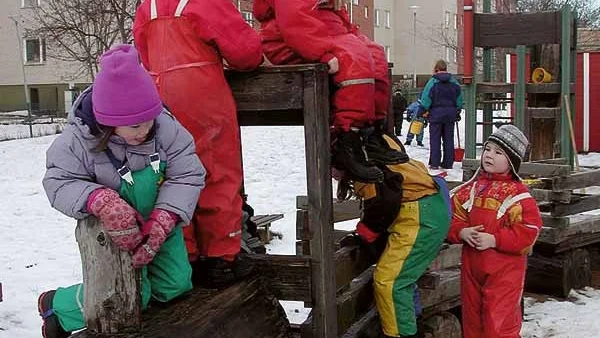 224 av 263 barn har tackat ja till allmän förskola i Hultsfreds kommun. Redan idag finns många fyra- och femåringar inskrivna på förskolan Oredan