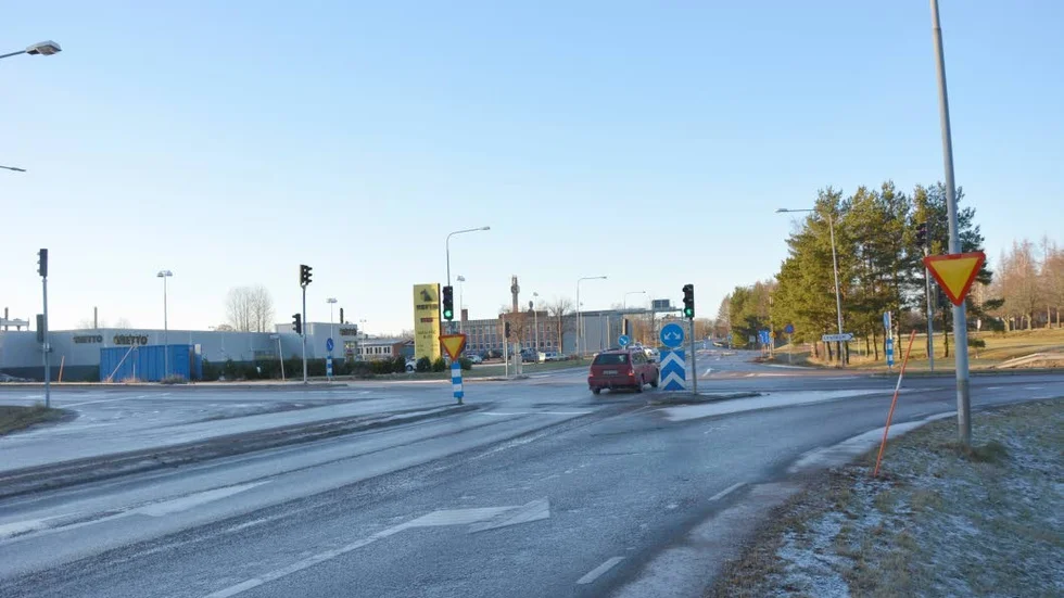 Korsning. Svarvargatan/Smålandsvägen i Mjölby där det ska byggas en ny rondell under 2017.