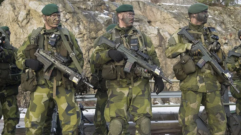 Försvarsmakten. Inte så lätt att stärka, även om anslag fanns.