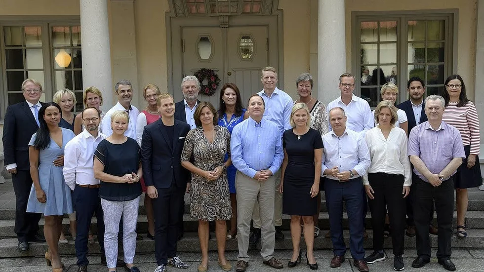 Regeringen med statsminister Stefan Löfven i spetsen. På torsdag står Linköpings slott värd för årets första sammanträde utanför Stockholm.
