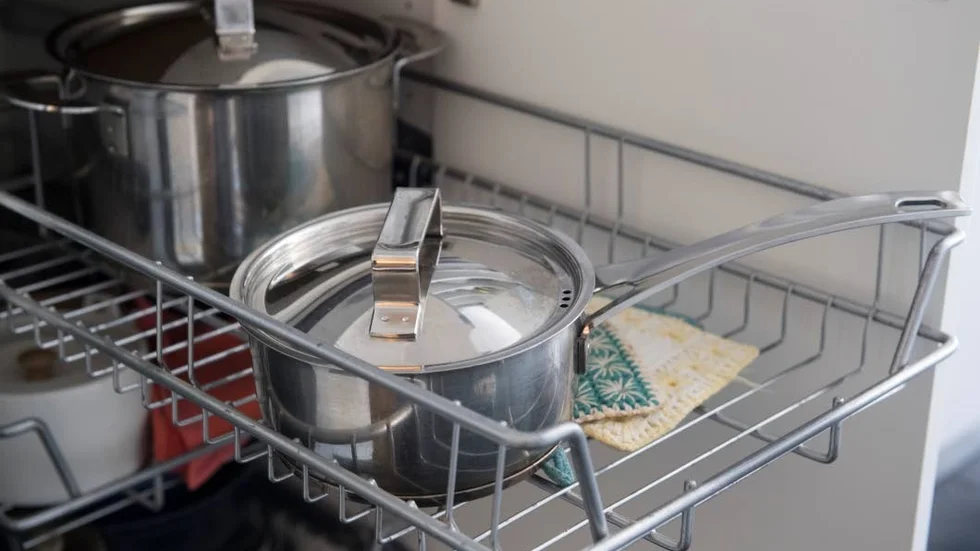 Paret fick en hyreshöjning efter köksrenoveringen. Men något bidrag för att klara hyreshöjningen får inte paret.