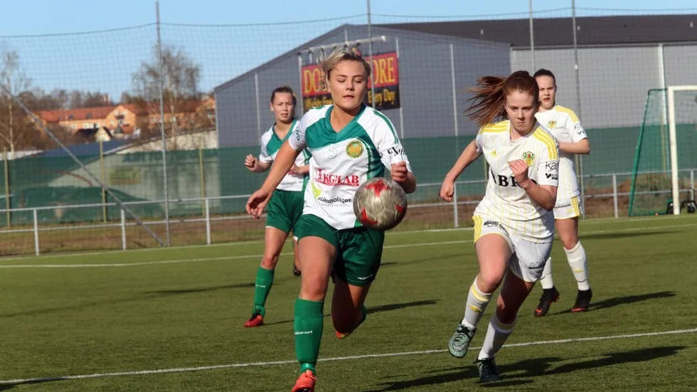 Frida Pöder gjorde HFK:s båda mål.