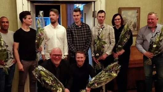 Mikael Karlsson, Christoffer Velander, Simon Dahl, Andreas Lundgren, Thomas Larsson, Caroline Svensson, Stefan Svensson, samt Conny Svensson och Fredrik Pettersson uppmuntrades när Virserums SGF avslutade hockeysäsongen.