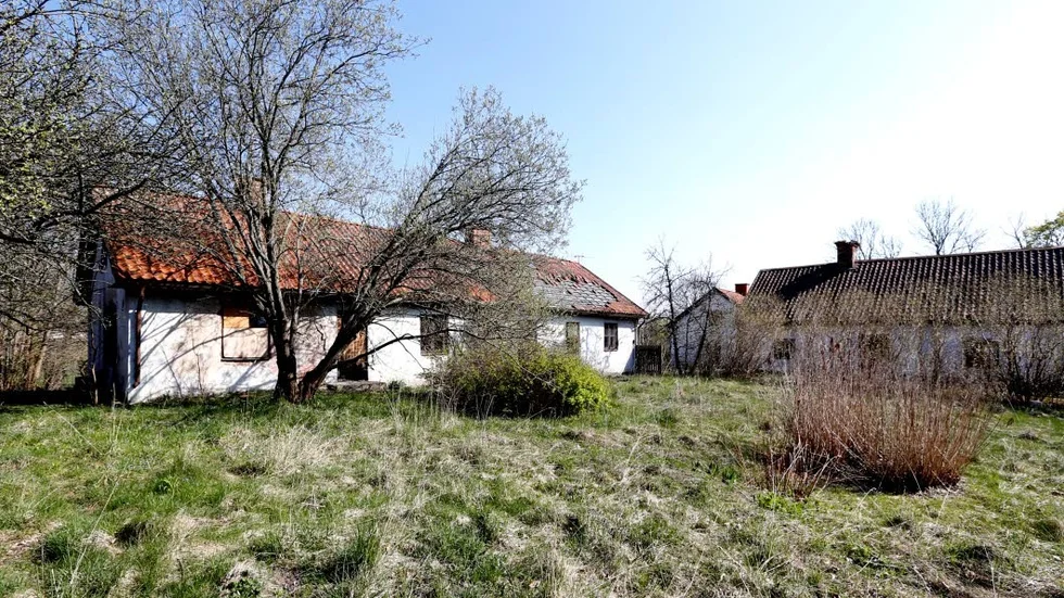 Corren har tidigare skrivit om Kallerstad gård, där byggnaderna är i dåligt skick.