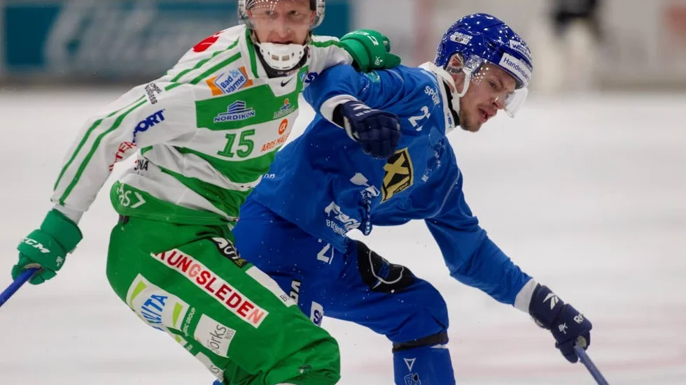 IFK Motala får hemmamatch på bandyns julafton, annandagen. SM-finalisten Västerås SK kommer på besök.