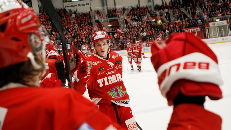Förlusten i kvalserien tog hårt. Var Henrik Törnqvist ska spela nästa säsong har han ännu inte hunnit fundera på.