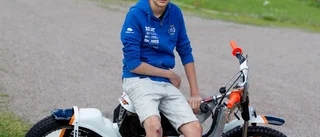 Slå brorsan målet för Ricky Woss
