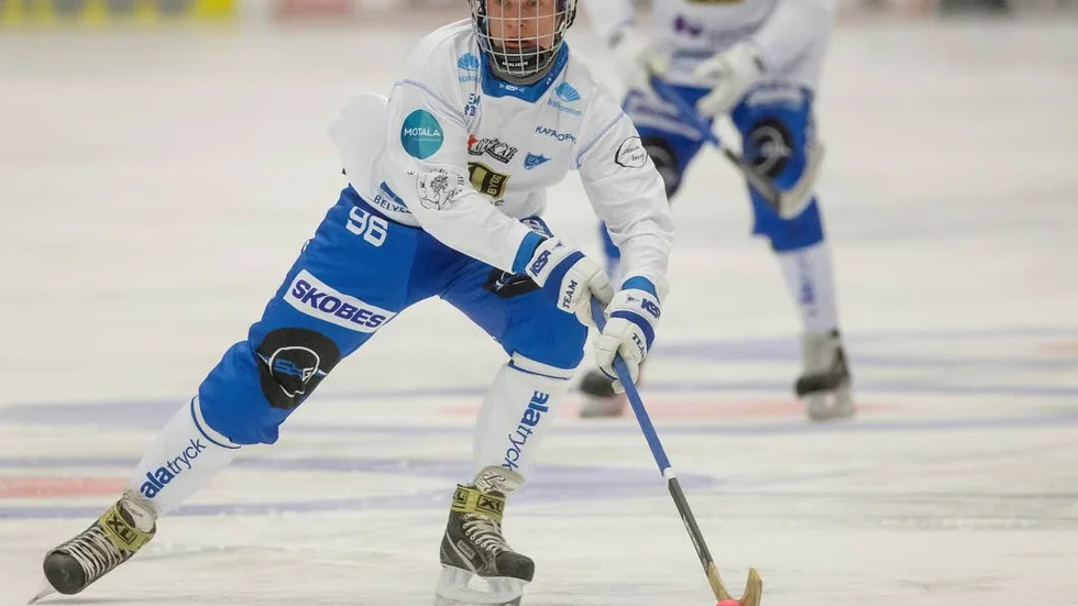 Viktor Spångberg har precis som brorsan Anton åkt på en hjärnskakning och blir borta ett par veckor från bandyn.